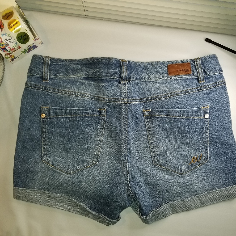 Express jean shorts - Picture 11 of 15